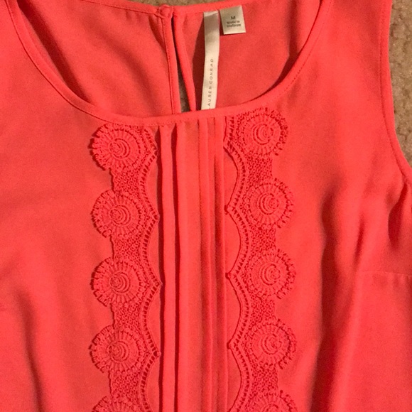 Top - Picture 2 of 2